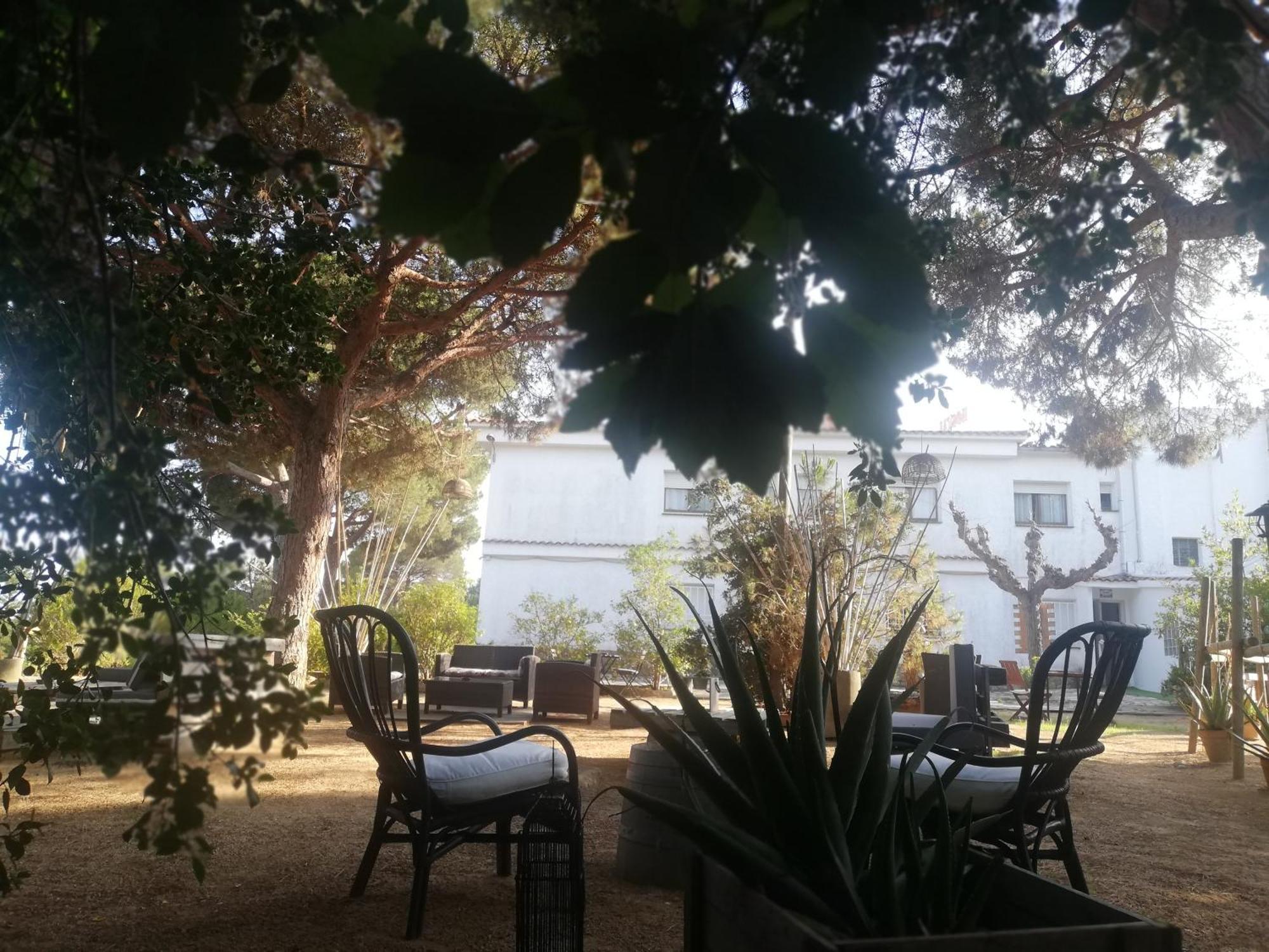 Hostal Los Pinares Lloret de Mar Exterior photo